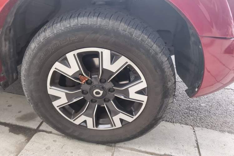 Used Great Wall Poer 2021 2.0T Global Version Passenger Automatic Diesel Two-Wheel Drive Comfort Trim Standard Cab GW4D20M Right Front Wheel Hub