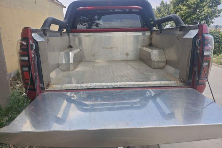 Used Great Wall Poer 2021 2.0T Off-Road Edition Automatic Gasoline 4x4 Mount Everest Version GW4C20B Trunk
