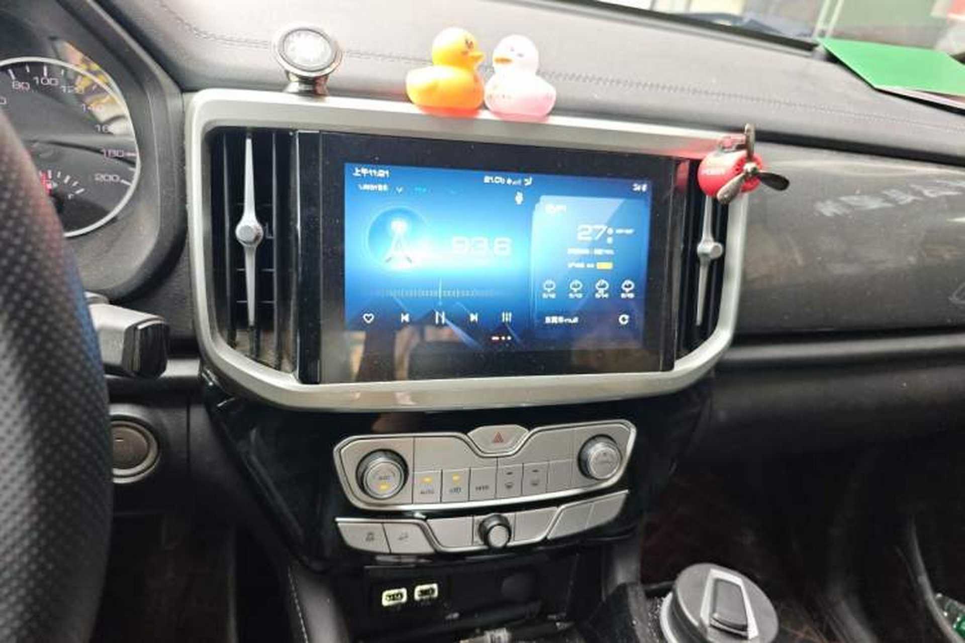 Used Great Wall Poer 2021 2.0T Global Version Passenger Automatic Diesel Two-Wheel Drive Comfort Trim Standard Cab GW4D20M Audio And AC Panel