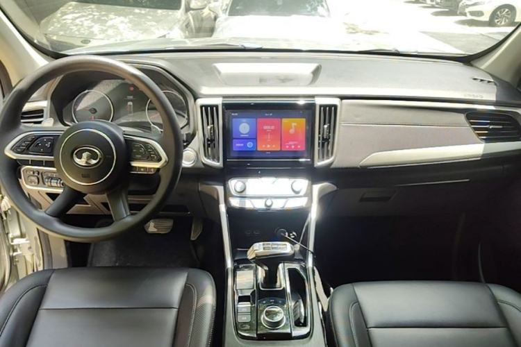 Used Great Wall Poer 2021 2.0T Commercial Version Automatic Diesel 4x4 Elite Long-Box GW4D20M Center Console