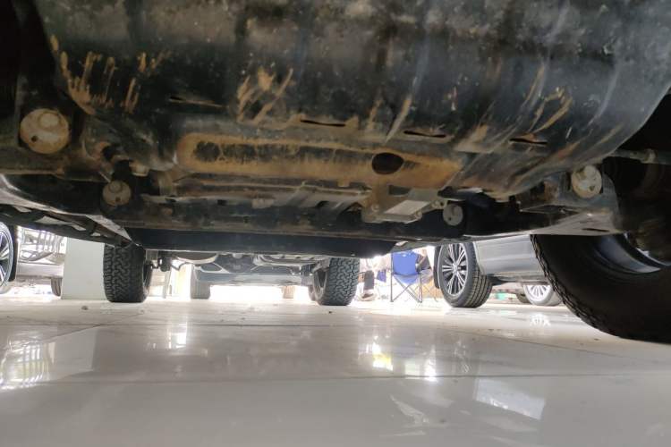 Used Great Wall Poer 2021 2.0T Global Version Automatic Gasoline 4x4 Comfort Trim Standard Cab GW4C20B Chassis Front