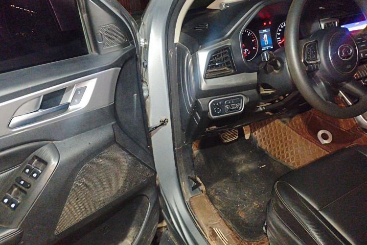 Used Great Wall Poer 2021 2.0T Commercial Version Automatic Diesel Two-Wheel Drive Elite Trim with Long Bed – GW4D20M Driver Seat