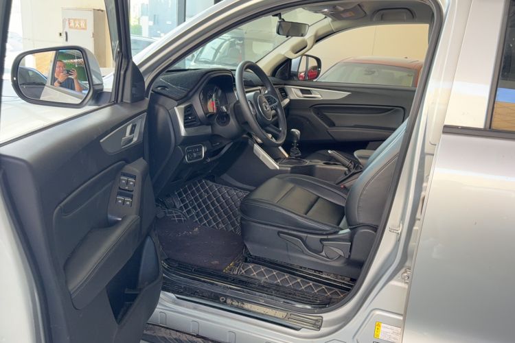Used Great Wall Poer 2021 2.0T Commercial Version Manual Diesel Two-Wheel Drive Elite Long-Box GW4D20M Driver Seat
