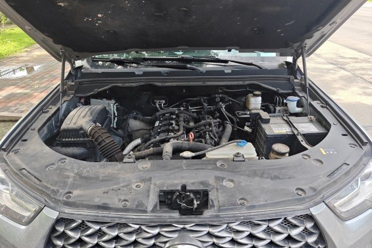 Used Great Wall Poer 2021 2.0T Commercial Version Manual Transmission Gasoline Two-Wheel Drive Elite Trim with Long Bed – GW4C20B Engine Bay