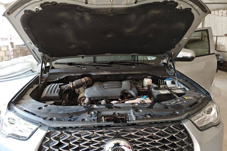 Used Great Wall Poer 2021 2.0T Commercial Version Automatic Diesel Two-Wheel Drive Elite Trim with Long Bed – GW4D20M Engine Bay