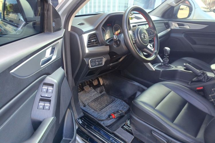 Used Great Wall Poer 2021 2.0T Commercial Version Manual Diesel Two-Wheel Drive Elite Long-Box GW4D20M Interior 2