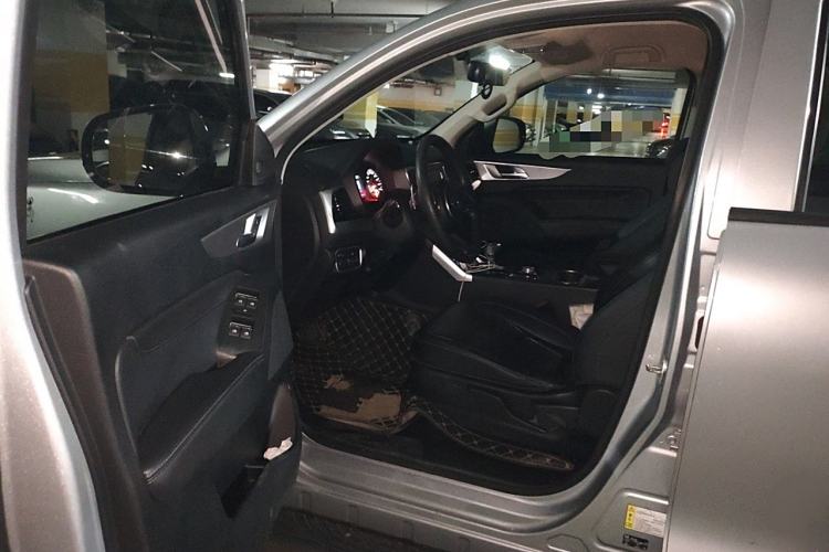 Used Great Wall Poer 2021 2.0T Commercial Version Automatic Diesel 4x4 Elite Long-Box GW4D20M Interior 3