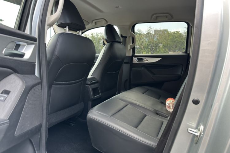 Used Great Wall Poer 2021 2.0T Commercial Version Automatic Diesel Two-Wheel Drive Elite Trim with Long Bed – GW4D20M Interior 5