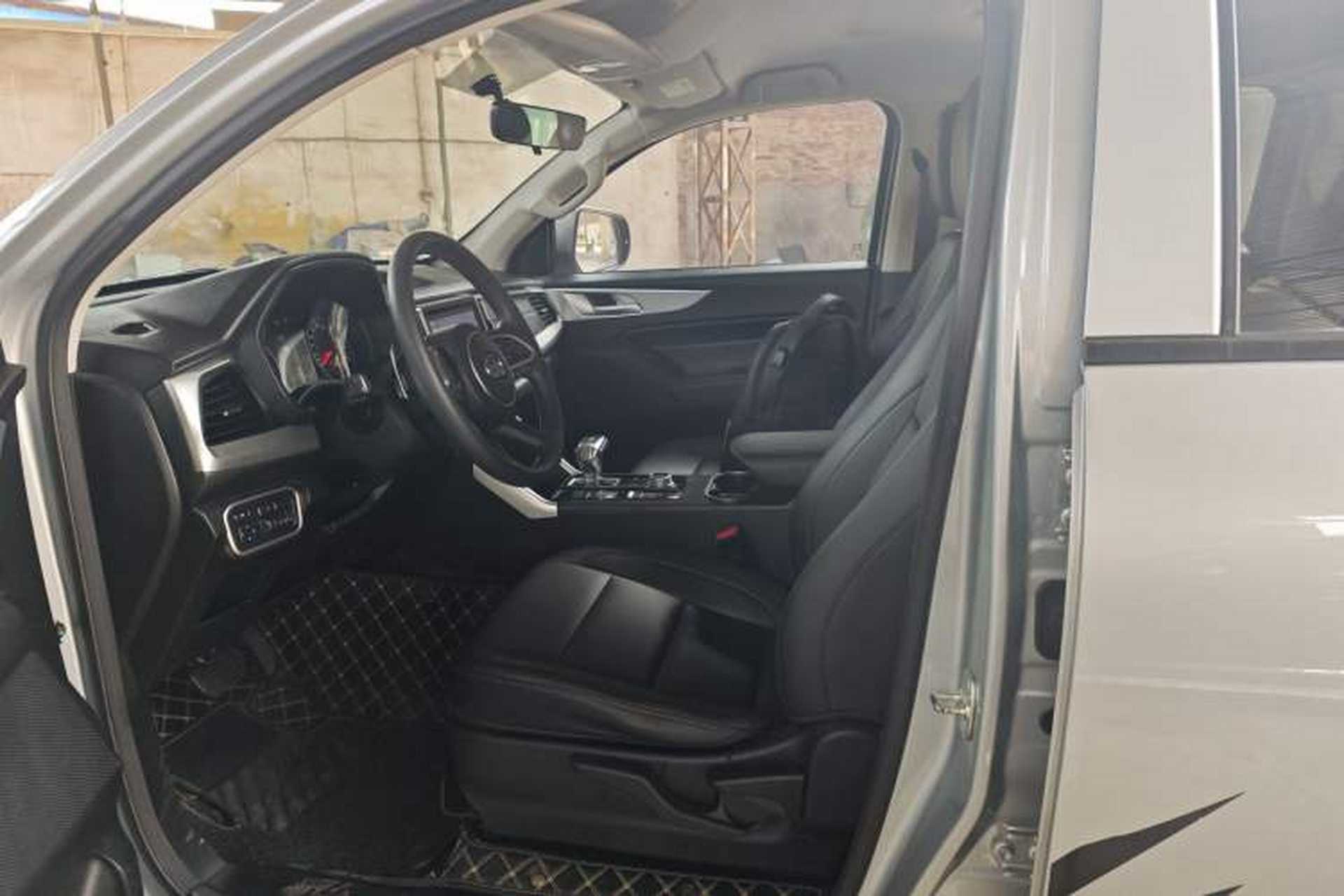 Used Great Wall Poer 2021 2.0T Commercial Version Automatic Diesel Two-Wheel Drive Elite Trim with Long Bed – GW4D20M Left Front Seat