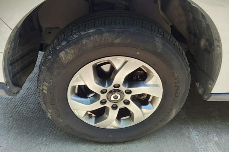 Used Great Wall Poer 2021 2.0T Commercial Version Automatic Diesel 4x4 Elite Long-Box GW4D20M Left Front Wheel Hub