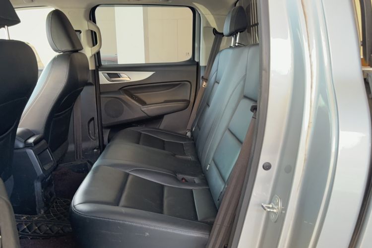 Used Great Wall Poer 2021 2.0T Commercial Version Manual Diesel Two-Wheel Drive Elite Long-Box GW4D20M Left Rear Seat