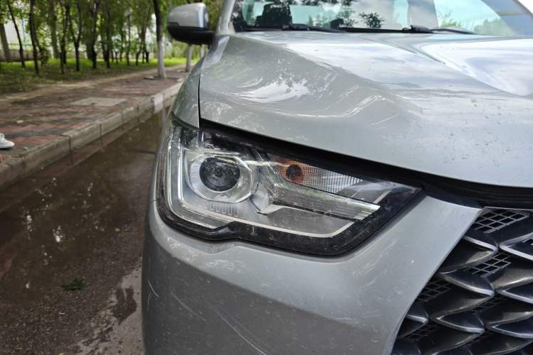 Used Great Wall Poer 2021 2.0T Commercial Version Manual Transmission Gasoline Two-Wheel Drive Elite Trim with Long Bed – GW4C20B Right Front Headlight