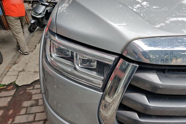 Used Great Wall Poer 2021 2.0T Global Version Passenger Automatic Diesel Two-Wheel Drive Comfort Trim Standard Cab GW4D20M Right Front Headlight