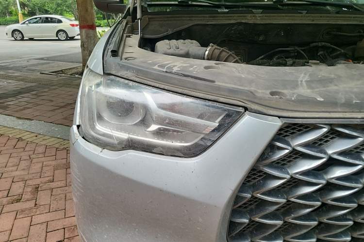 Used Great Wall Poer 2021 2.0T Commercial Version Manual Transmission Gasoline Two-Wheel Drive Elite Trim with Long Bed – GW4C20B Right Front Headlight