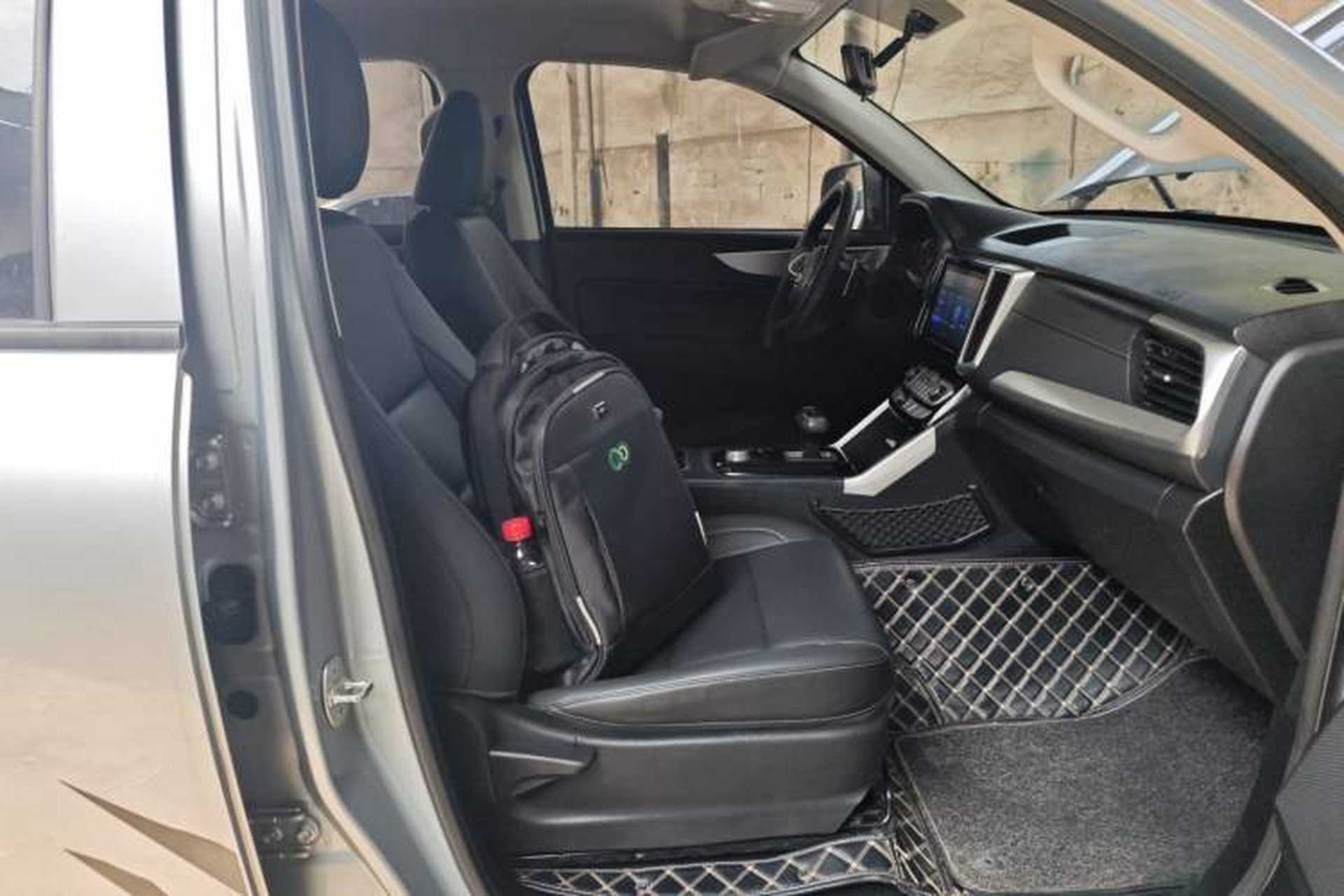Used Great Wall Poer 2021 2.0T Commercial Version Automatic Diesel Two-Wheel Drive Elite Trim with Long Bed – GW4D20M Right Front Seat