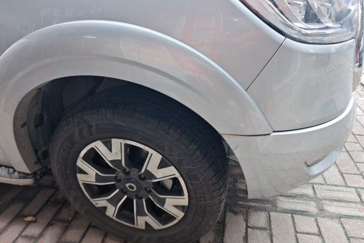 Used Great Wall Poer 2021 2.0T Global Version Passenger Automatic Diesel Two-Wheel Drive Comfort Trim Standard Cab GW4D20M Right Front Wheel Hub