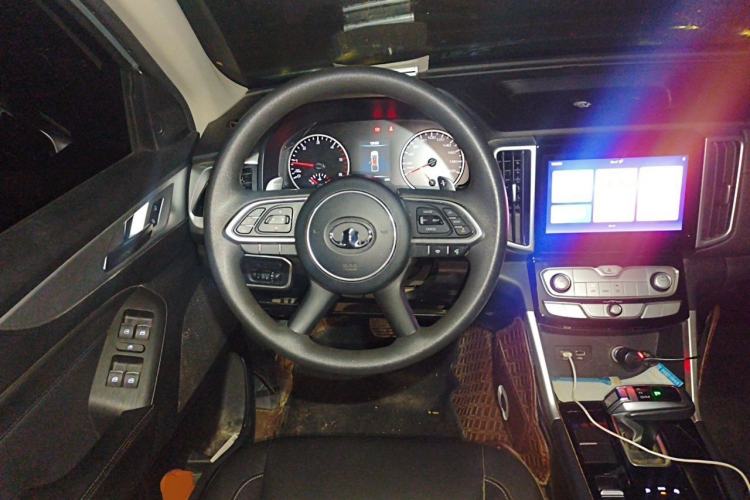 Used Great Wall Poer 2021 2.0T Commercial Version Automatic Diesel Two-Wheel Drive Elite Trim with Long Bed – GW4D20M Steering Wheel