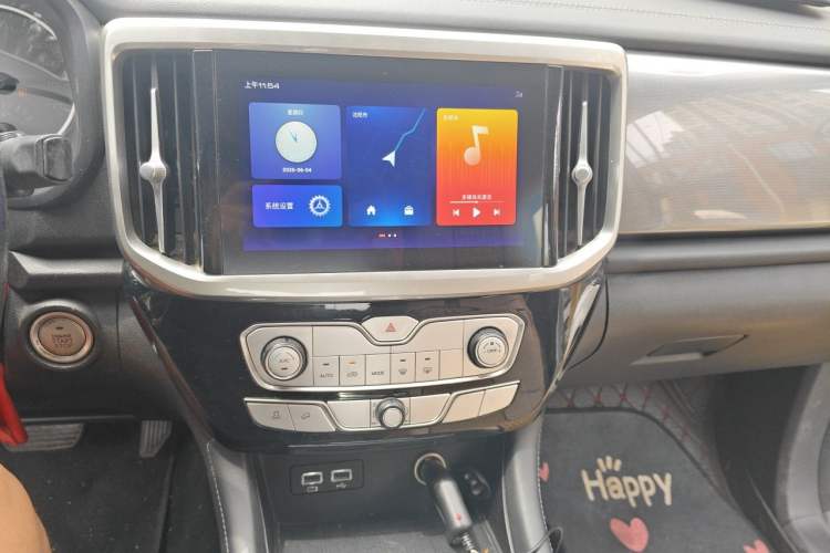 Used Great Wall Poer 2021 2.0T Global Version Passenger Automatic Diesel Two-Wheel Drive Comfort Trim Standard Cab GW4D20M Audio And AC Panel