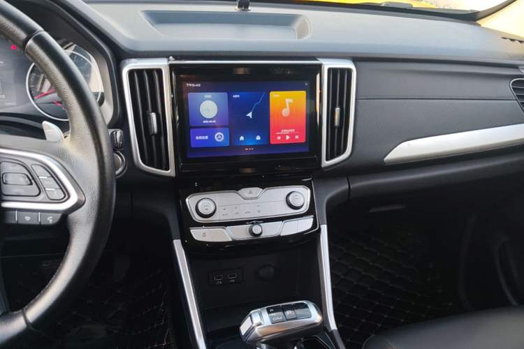 Used Great Wall Poer 2021 2.0T Commercial Version Automatic Diesel 4x4 Navigation-Type Standard Box GW4D20M Audio And AC Panel