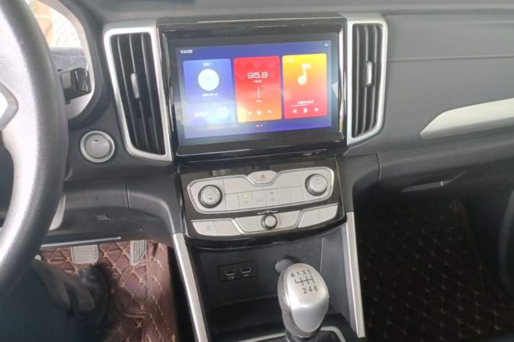 Used Great Wall Poer 2021 2.0T Commercial Version Manual Diesel Two-Wheel Drive Elite Long-Box GW4D20M Audio And AC Panel