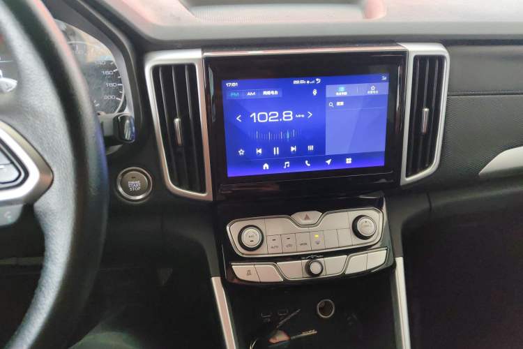 Used Great Wall Poer 2021 2.0T Commercial Version Automatic Diesel 4x4 Navigation-Type Standard Box GW4D20M Audio And AC Panel