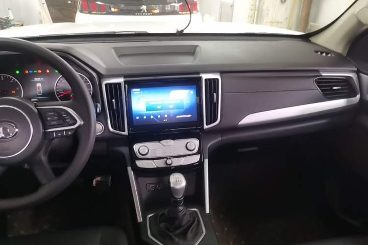Used Great Wall Poer 2021 2.0T Commercial Version Manual Diesel Two-Wheel Drive Elite Long-Box GW4D20M Audio And AC Panel