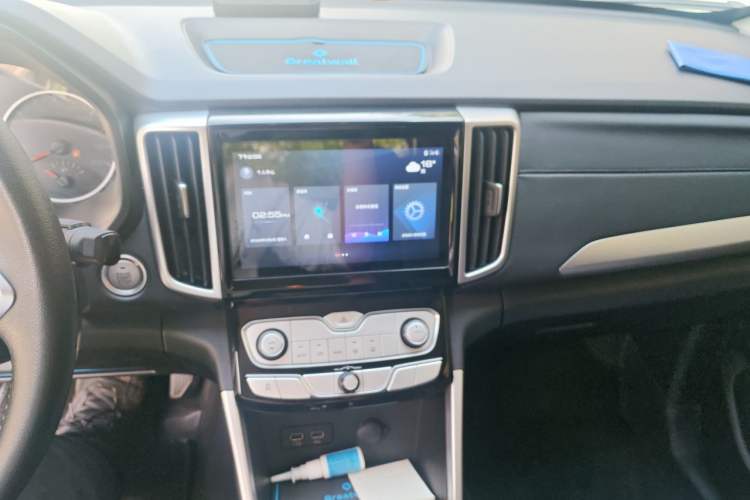 Used Great Wall Poer 2021 2.0T Commercial Version Automatic Diesel 4x4 Navigation-Ready Long-Box GW4D20M Audio And AC Panel