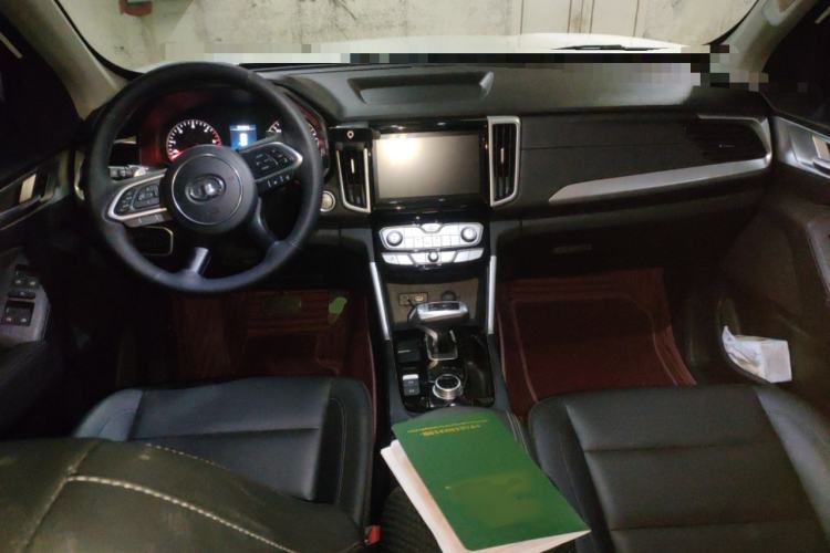 Used Great Wall Poer 2021 2.0T Commercial Version Automatic Diesel 4x4 Elite Long-Box GW4D20M Center Console