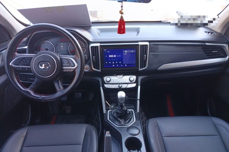 Used Great Wall Poer 2021 2.0T Commercial Version Manual Diesel Two-Wheel Drive Elite Long-Box GW4D20M Center Console