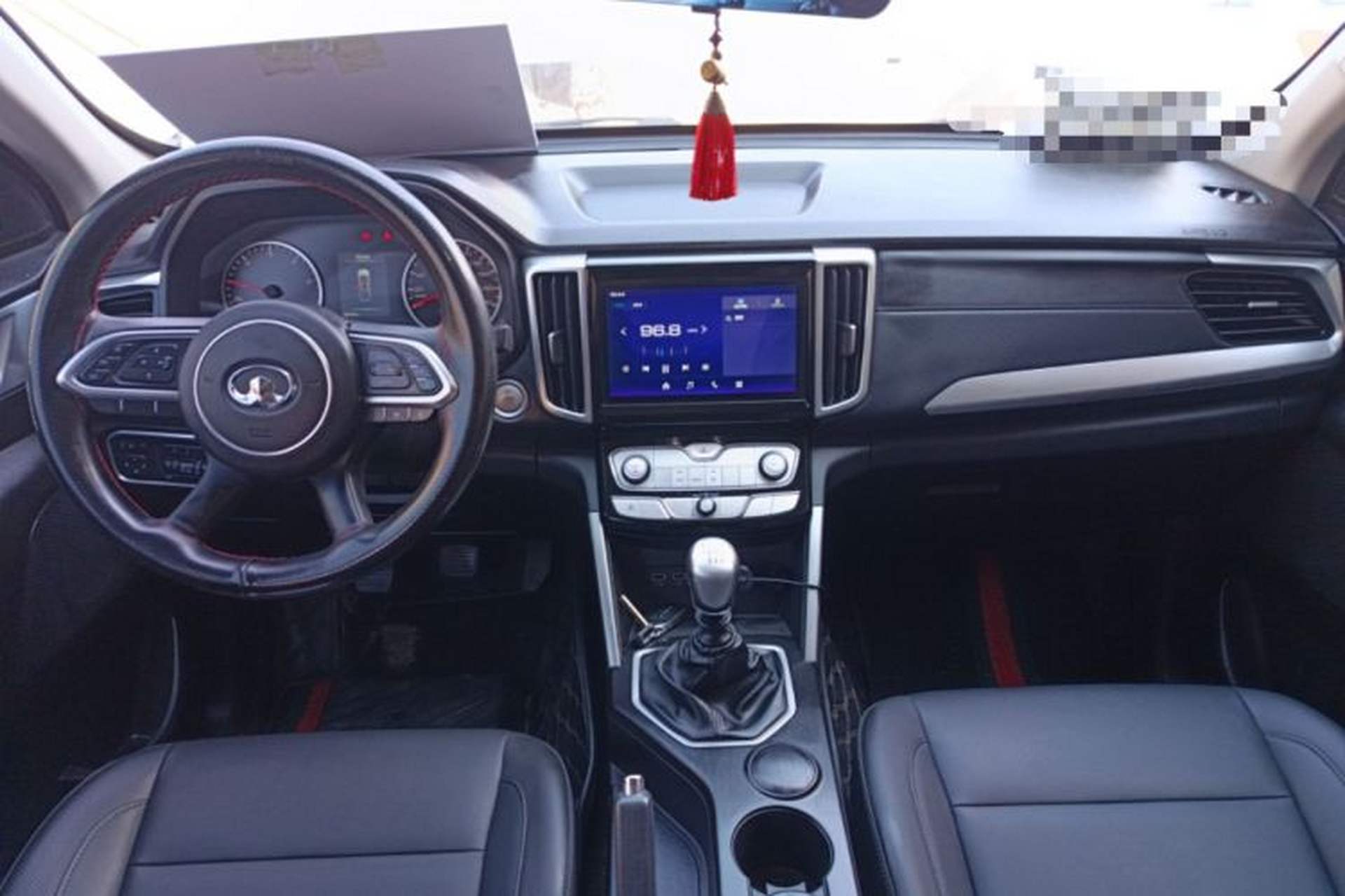Used Great Wall Poer 2021 2.0T Commercial Version Manual Diesel Two-Wheel Drive Elite Long-Box GW4D20M Center Console