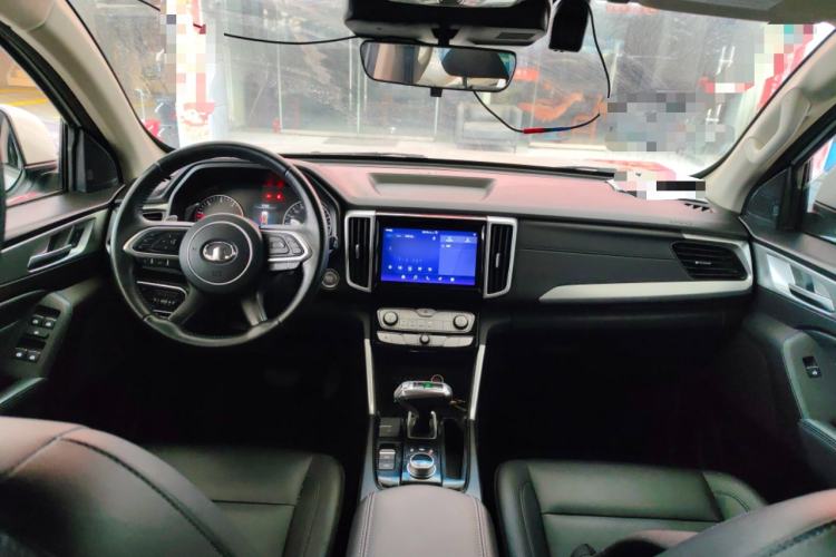 Used Great Wall Poer 2021 2.0T Commercial Version Automatic Diesel 4x4 Navigation-Type Standard Box GW4D20M Center Console