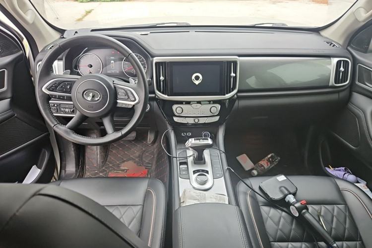 Used Great Wall Poer 2021 2.0T Global Version Automatic Gasoline 4x4 Comfort Trim Standard Cab GW4C20B Center Console