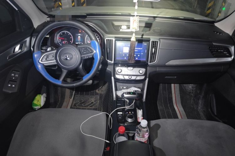 Used Great Wall Poer 2021 2.0T Commercial Version Automatic Diesel 4x4 Elite Long-Box GW4D20M Center Console