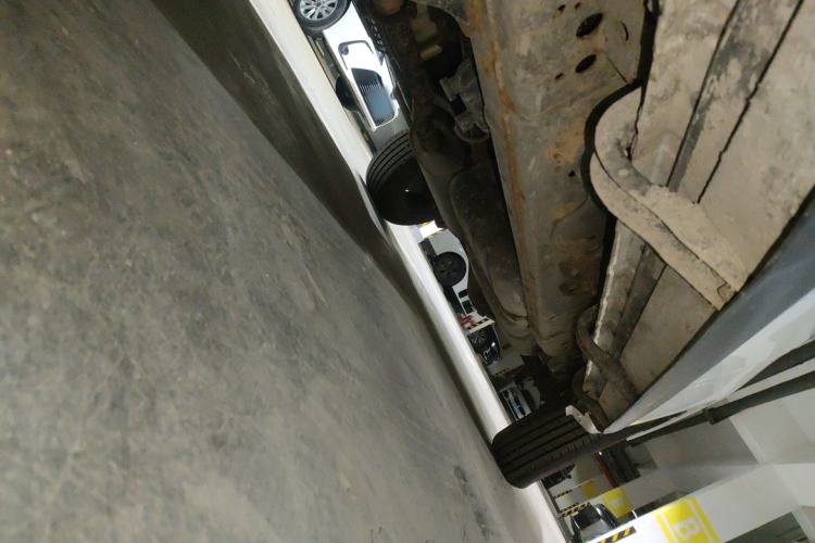 Used Great Wall Poer 2021 2.0T Commercial Version Automatic Diesel 4x4 Elite Long-Box GW4D20M Chassis Front Left