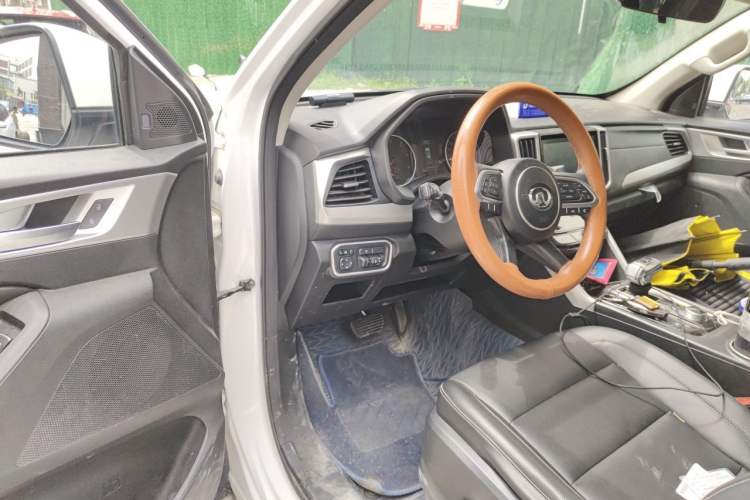 Used Great Wall Poer 2021 2.0T Commercial Version Automatic Diesel Two-Wheel Drive Elite Trim with Long Bed – GW4D20M Driver Seat