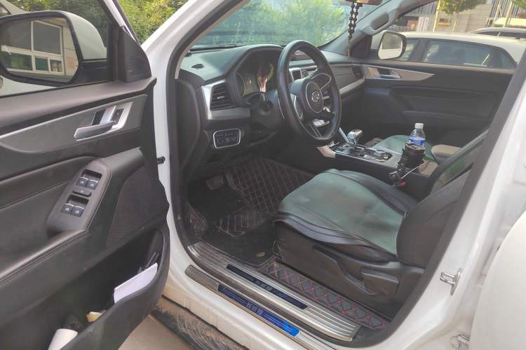 Used Great Wall Poer 2021 2.0T Commercial Version Automatic Diesel Two-Wheel Drive Elite Trim with Long Bed – GW4D20M Driver Seat