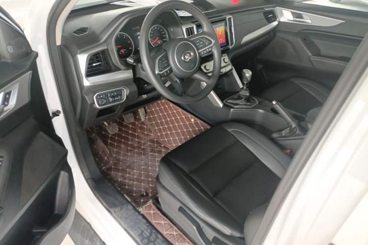 Used Great Wall Poer 2021 2.0T Commercial Version Manual Diesel Two-Wheel Drive Elite Long-Box GW4D20M Driver Seat