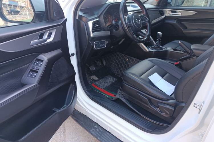 Used Great Wall Poer 2021 2.0T Commercial Version Manual Diesel Two-Wheel Drive Elite Long-Box GW4D20M Driver Seat