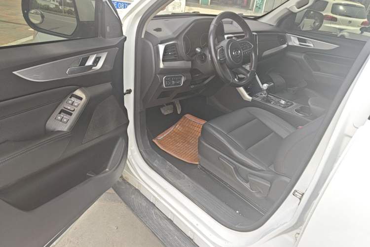 Used Great Wall Poer 2021 2.0T Commercial Version Automatic Diesel Two-Wheel Drive Elite Trim with Long Bed – GW4D20M Driver Seat