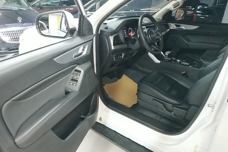 Used Great Wall Poer 2021 2.0T Commercial Version Automatic Diesel Two-Wheel Drive Elite Trim with Long Bed – GW4D20M Driver Seat
