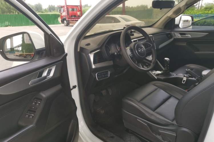 Used Great Wall Poer 2021 2.0T Commercial Version Manual Diesel Two-Wheel Drive Elite Long-Box GW4D20M Driver Seat