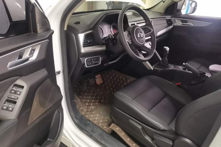 Used Great Wall Poer 2021 2.0T Commercial Version Manual Diesel Two-Wheel Drive Elite Long-Box GW4D20M Driver Seat