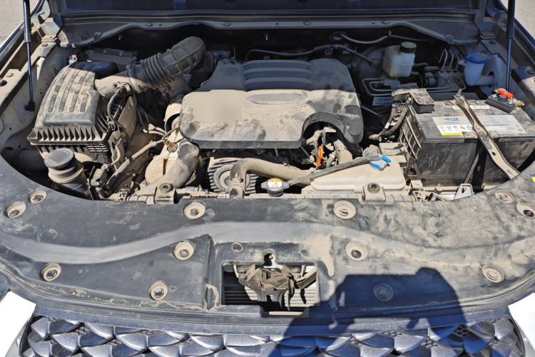 Used Great Wall Poer 2021 2.0T Commercial Version Manual Diesel Two-Wheel Drive Elite Long-Box GW4D20M Engine Bay