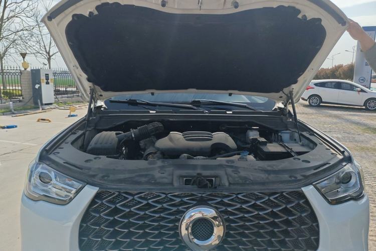 Used Great Wall Poer 2021 2.0T Commercial Version Automatic Diesel Two-Wheel Drive Elite Trim with Long Bed – GW4D20M Engine Bay