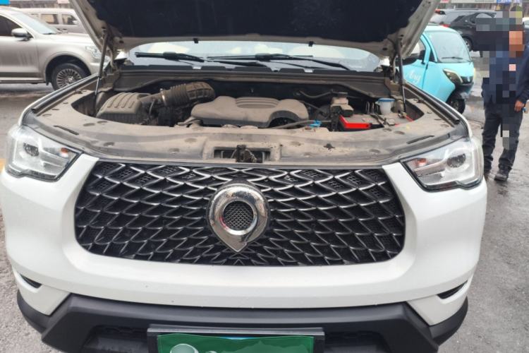 Used Great Wall Poer 2021 2.0T Commercial Version Automatic Diesel 4x4 Elite Long-Box GW4D20M Engine Bay