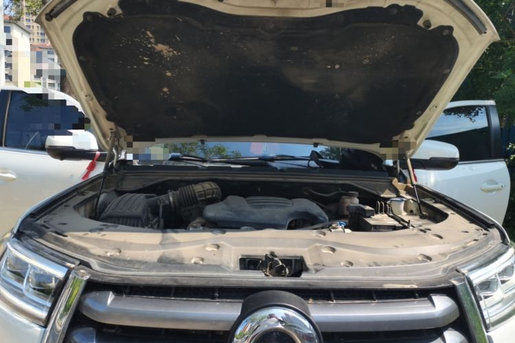 Used Great Wall Poer 2021 2.0T Global Version Automatic Diesel 4x4 Comfort Trim Standard Box GW4D20M Engine Bay