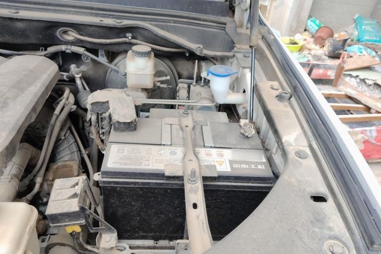Used Great Wall Poer 2021 2.0T Commercial Version Automatic Diesel 4x4 Elite Long-Box GW4D20M Engine Bay Left