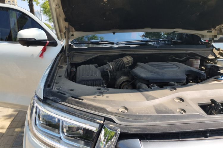 Used Great Wall Poer 2021 2.0T Global Version Automatic Diesel 4x4 Comfort Trim Standard Box GW4D20M Engine Bay Right