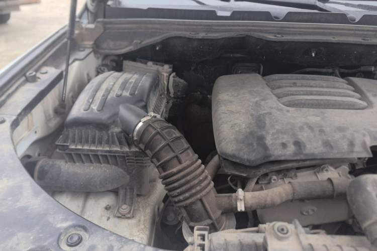 Used Great Wall Poer 2021 2.0T Commercial Version Automatic Gasoline 4x4 Navigation Type Long-Box GW4C20B Engine Bay Right