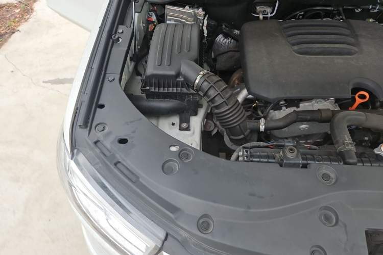 Used Great Wall Poer 2021 2.0T Global Version Automatic Gasoline 4x4 Comfort Trim Standard Cab GW4C20B Engine Bay Right